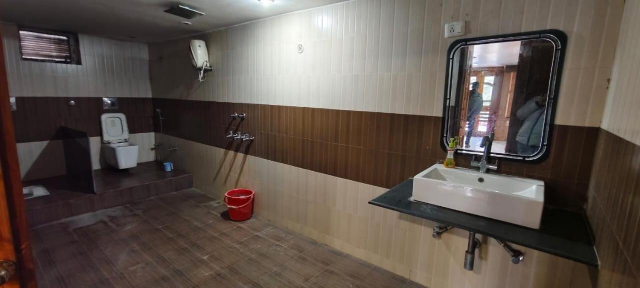 Hotel Triveni Darshan Аллахабад Экстерьер фото